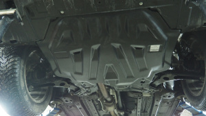 Установка композитной защиты двигателя и КПП 14.14K на автомобиль Mitsubishi Outlander III V-3.0 2020 г.в. (композит 8 мм) 
