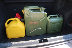 Какие жидкости должны быть в багажнике?